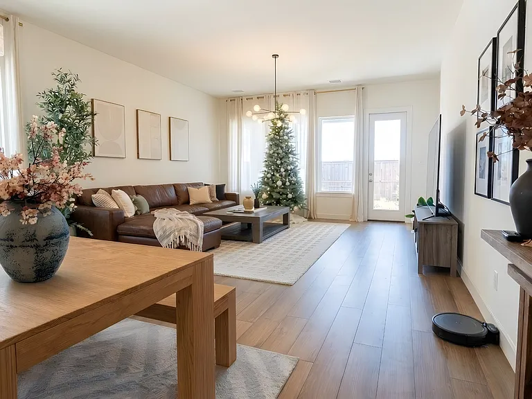 6929 Windfield Way — Photo 4