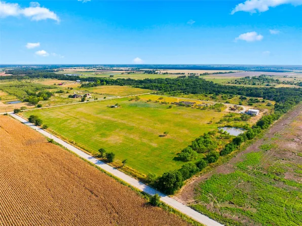 211 County Road 172, Mart, TX 76664