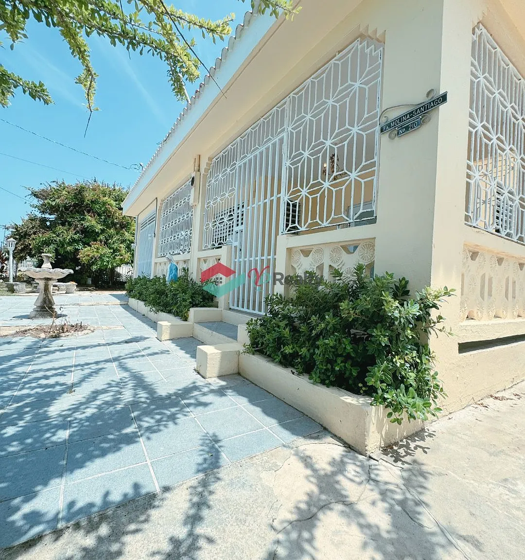 2 bed, 1.0 bath, $1,000 — Photo 1
