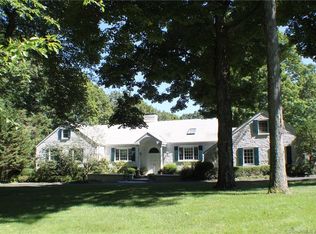 20 Bentwood Dr, Stamford, CT 06903