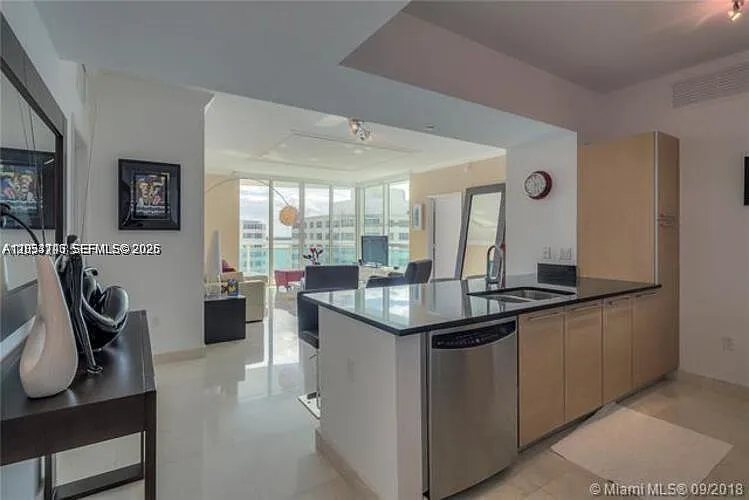 950 Brickell Bay Dr #1711 — Photo 7
