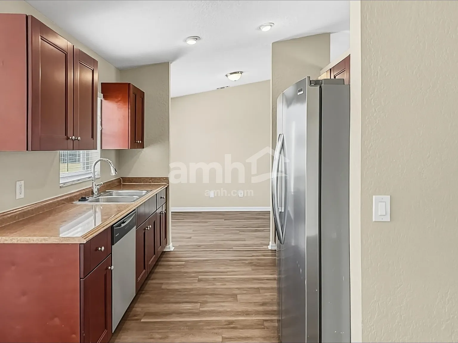 3 bed, 2.0 bath, 1492 sqft, $2,315 — Photo 4