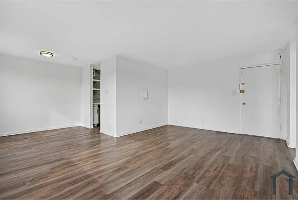 4570 Macarthur Blvd NW #208 — Photo 7