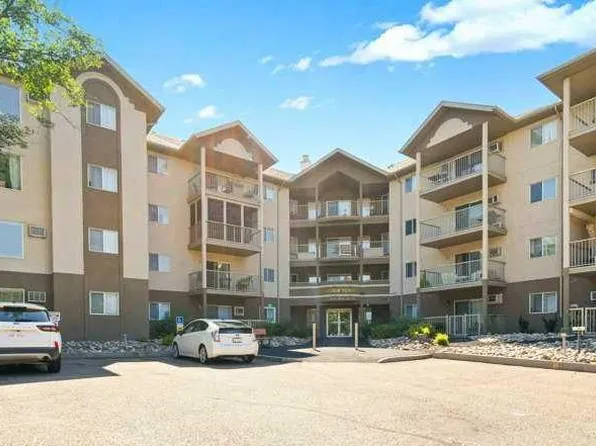 245 NW Red Deer Dr SW #202, Medicine Hat, AB T1A 8P4