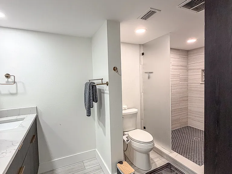 401 150th Ave — Photo 19