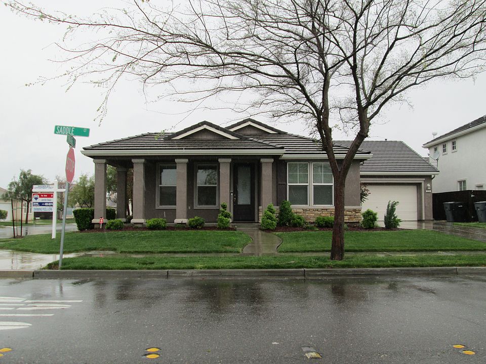1st image of 514 Saddle Ct