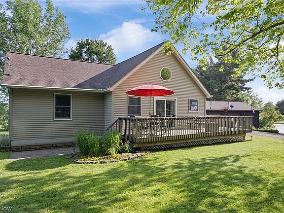 3rd image of 10031 Sanford Rd