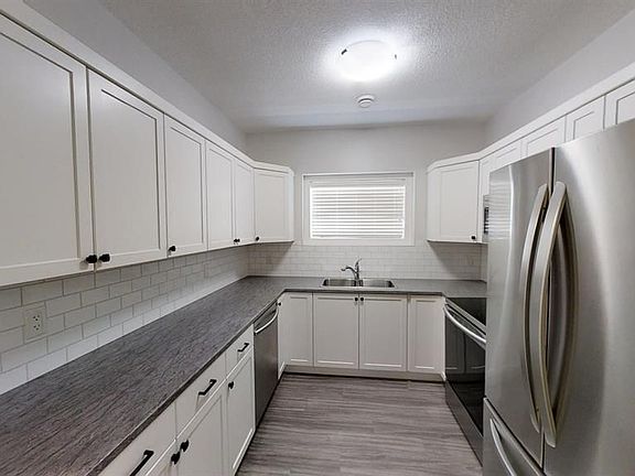 5th image of 9518 112th Ave #1