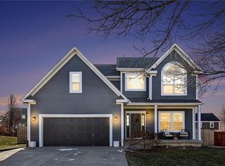 527 E Bluebird St, Gardner, KS 66030