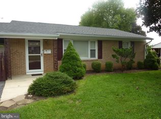 10911 Rosewood Dr, Hagerstown, MD