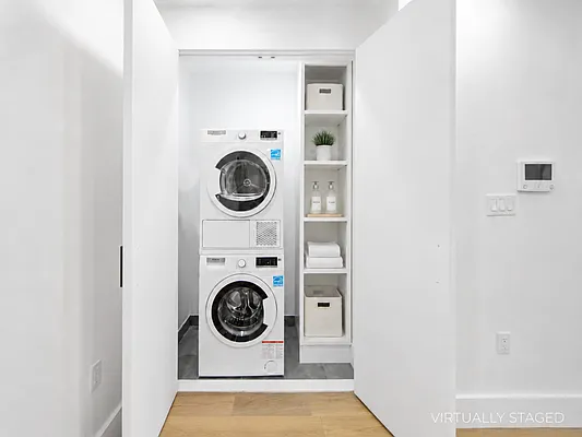 Laundry, photo 1