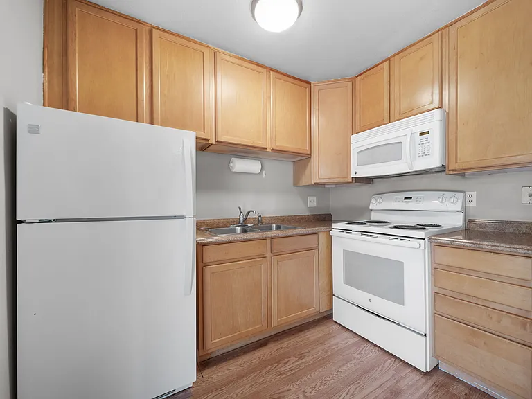 1770 Eaton St — Photo 17