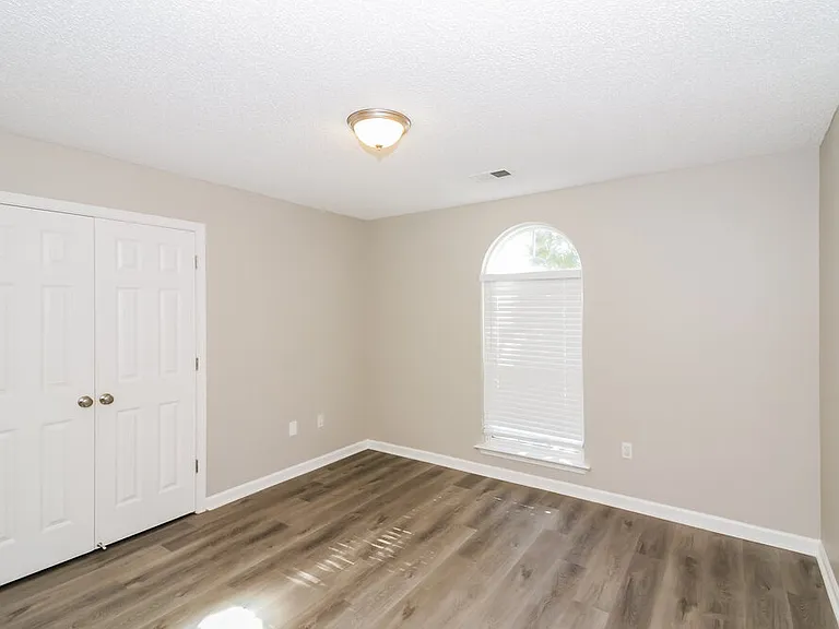 8153 Green Valley Cv — Photo 13
