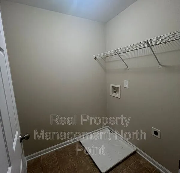 2031 Lakeshore Overlook Dr NW — Photo 28