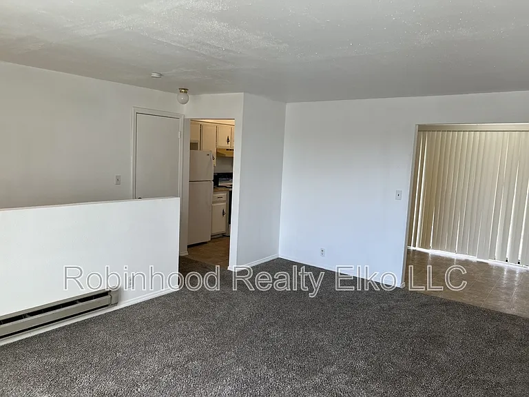 397 Parkchester Dr #2 — Photo 8