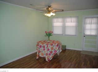 2016 Creekwood Dr, Greensboro, NC 27407
