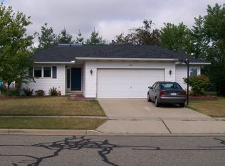 1395 Maplewood Dr, Saline, MI 48176
