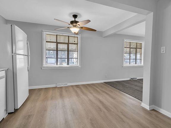5th image of 23 Redmond Ave #1