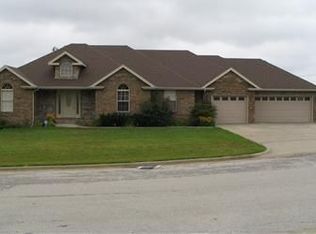 101 S Austin Pl, Strafford, MO 65757