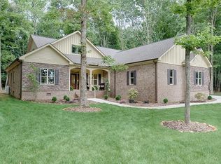 6 S Bluff Trl SE, Huntsville, AL 35803