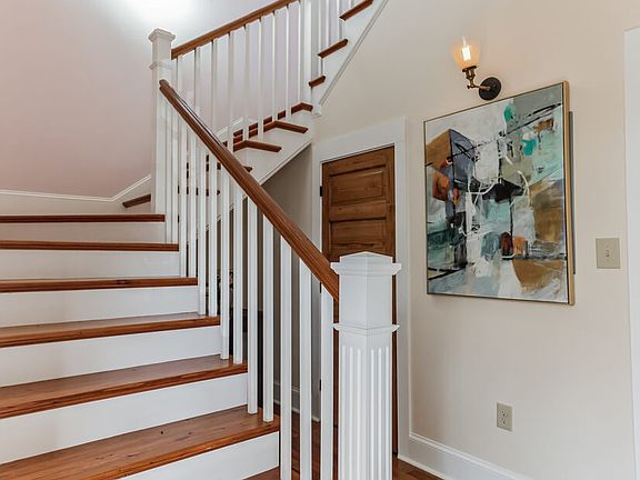 Staris to second story living space
