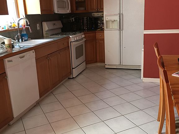 4th image of 112 Fairway Dr
