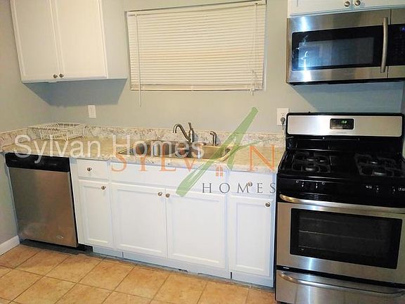 4th image of 1368 Margarette Dr