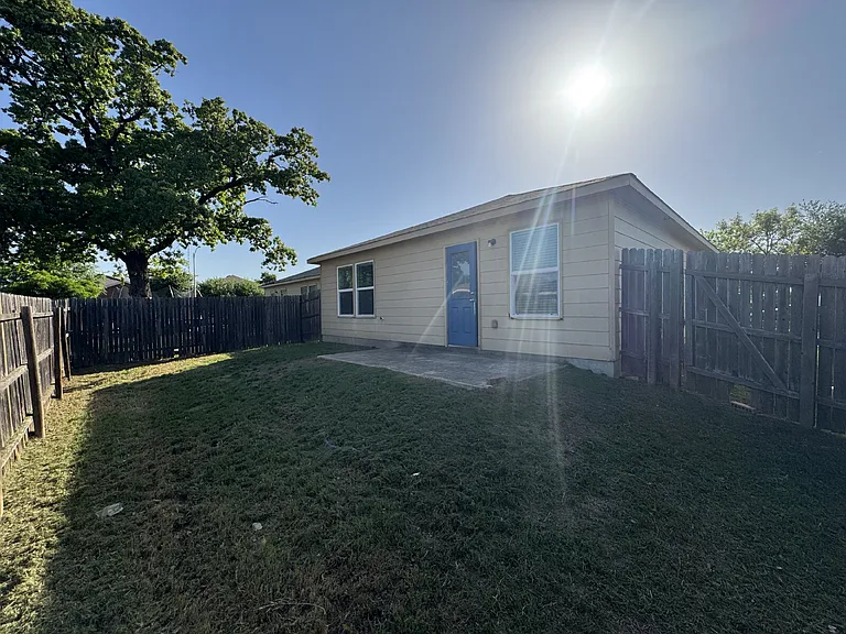 5816 Knoll Pines Pass — Photo 23