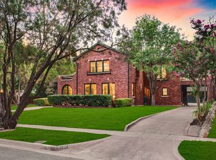 2127 Pembroke Dr, Fort Worth, TX 76110