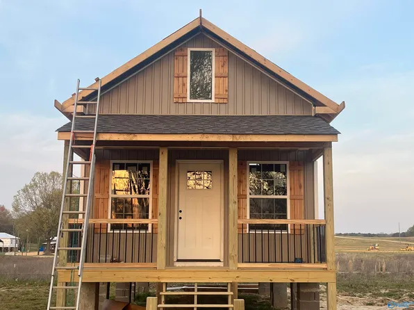 57 County Road 115, Cedar Bluff, AL 35959