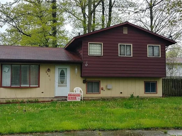 844 Kenilworth Ave, Sheffield Lake, OH 44054