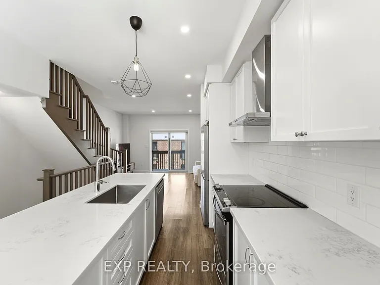 19 Markle Cres — Photo 11