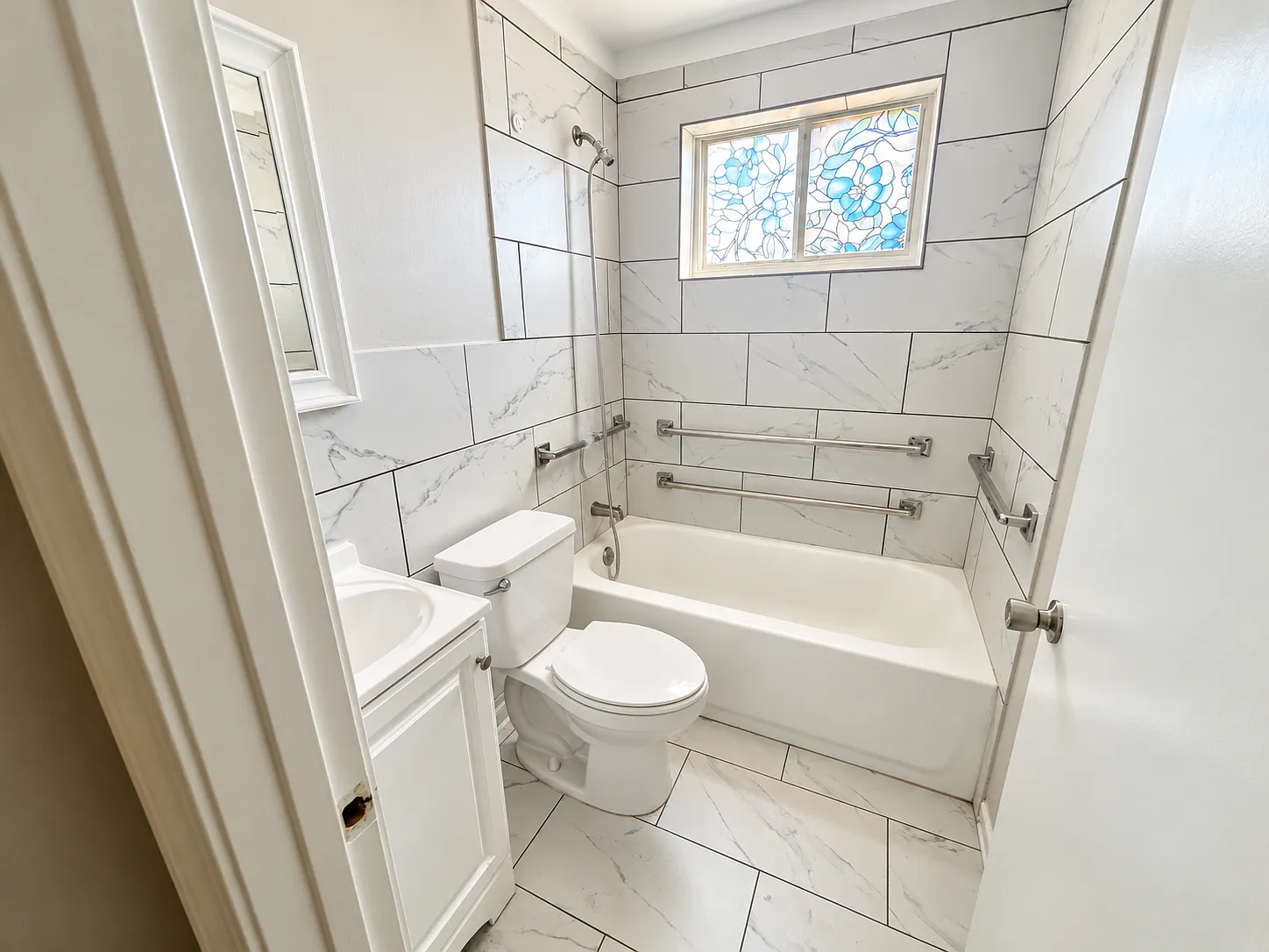 2 bed, $1,100 — Photo 4