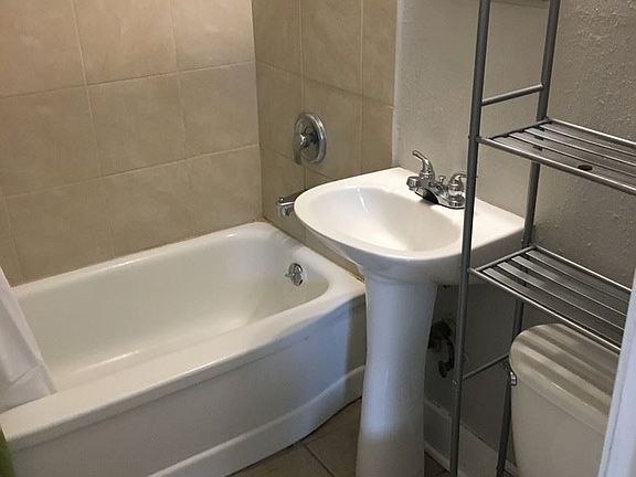 4th image of 551 S 35th St #11