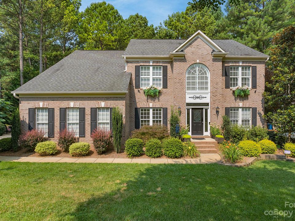 1st image of 112 Whiterock Dr