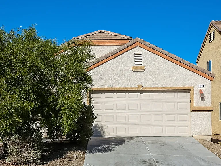 524 W Claxton Ave — Photo 1