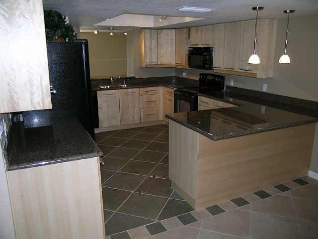 2nd image of 551 E PERALTA Avenue