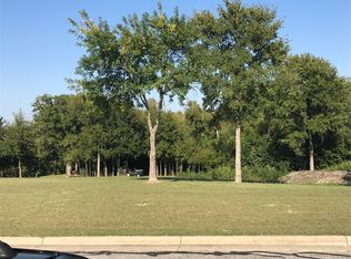 713 Clayton Ln, Taylor, TX 76574