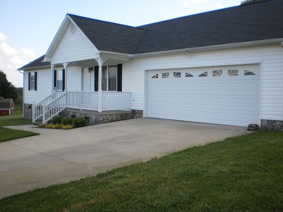 Great Location! Must See!