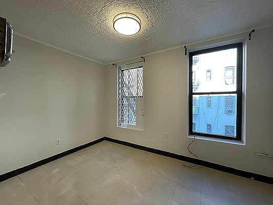 3rd image of 38 Ludlow St #11