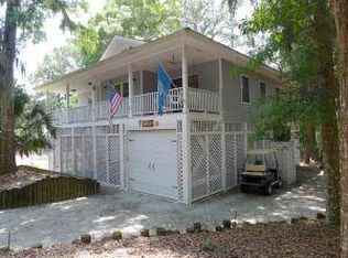 733 Fairway Dr, Edisto Island, SC 29438