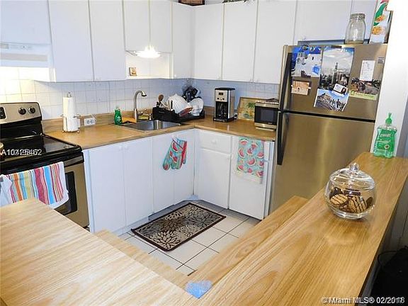 3rd image of 761 NE 199th St #203-2