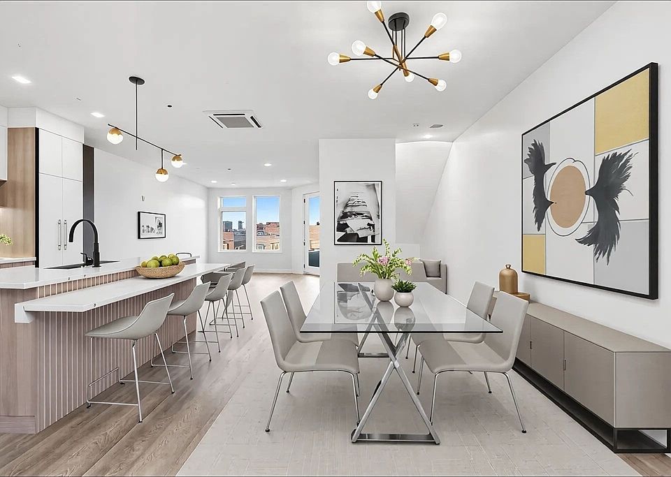 1st image of 29 Woodford St #2