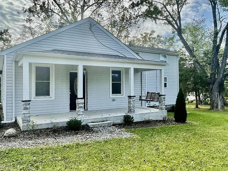 227 Tyree Cir — Photo 1