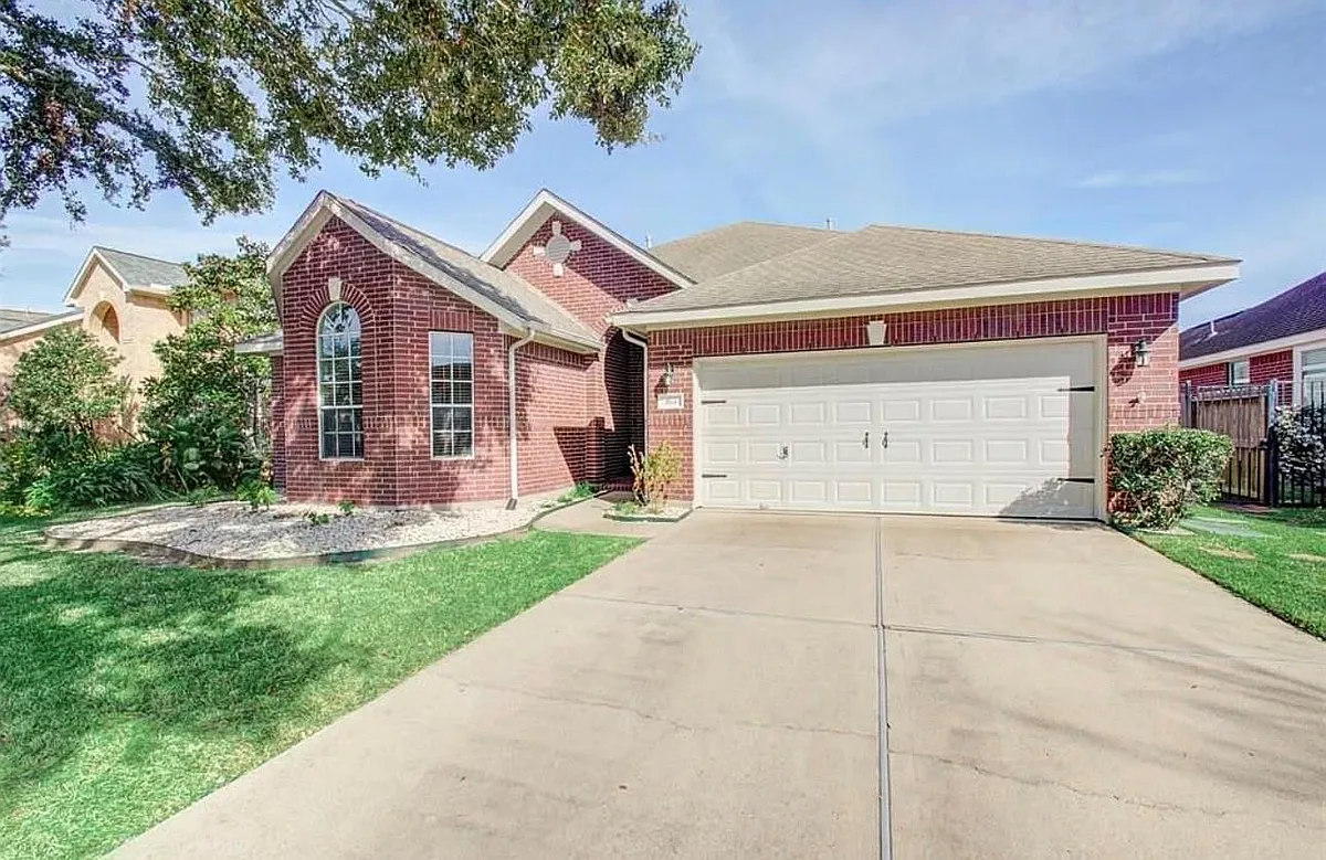 Building Photo - 814 N Elder Grove Dr
