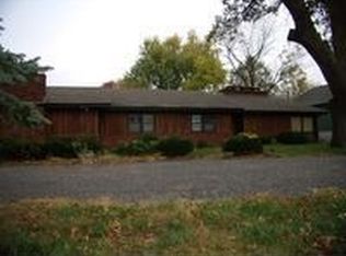 5207 S 22nd St, Saint Joseph, MO 64503