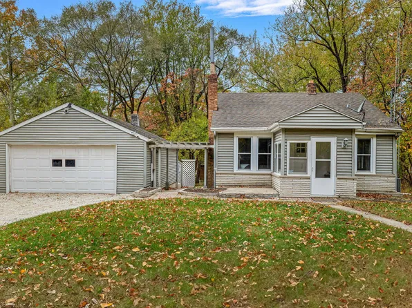 420 Groveland Trl, Michigan City, IN 46360