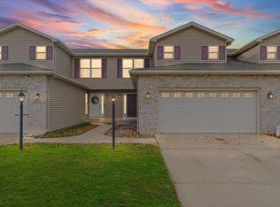 2521 Pembrook Point, Champaign, IL 61821