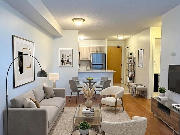 3rd image of 4978 Yonge St #2011