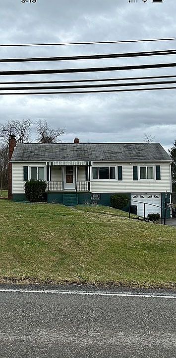 Large driveway, 1 car garage